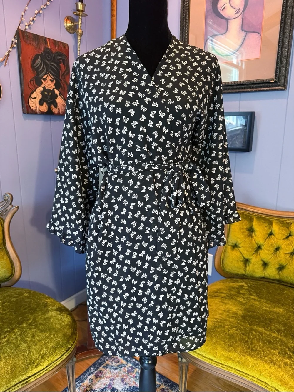 Vintage 90s Valentino Intimo short kimono Style All Over Bow Pattern Wrap Robe
